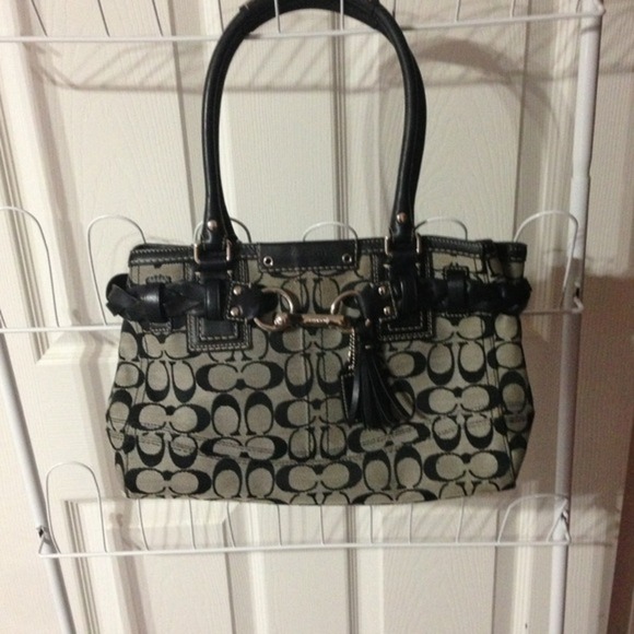 Coach Handbags - Authentic Coach purse